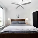 Kasa Comma Lohi Denver