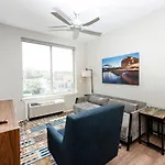 Kasa Comma Lohi Denver