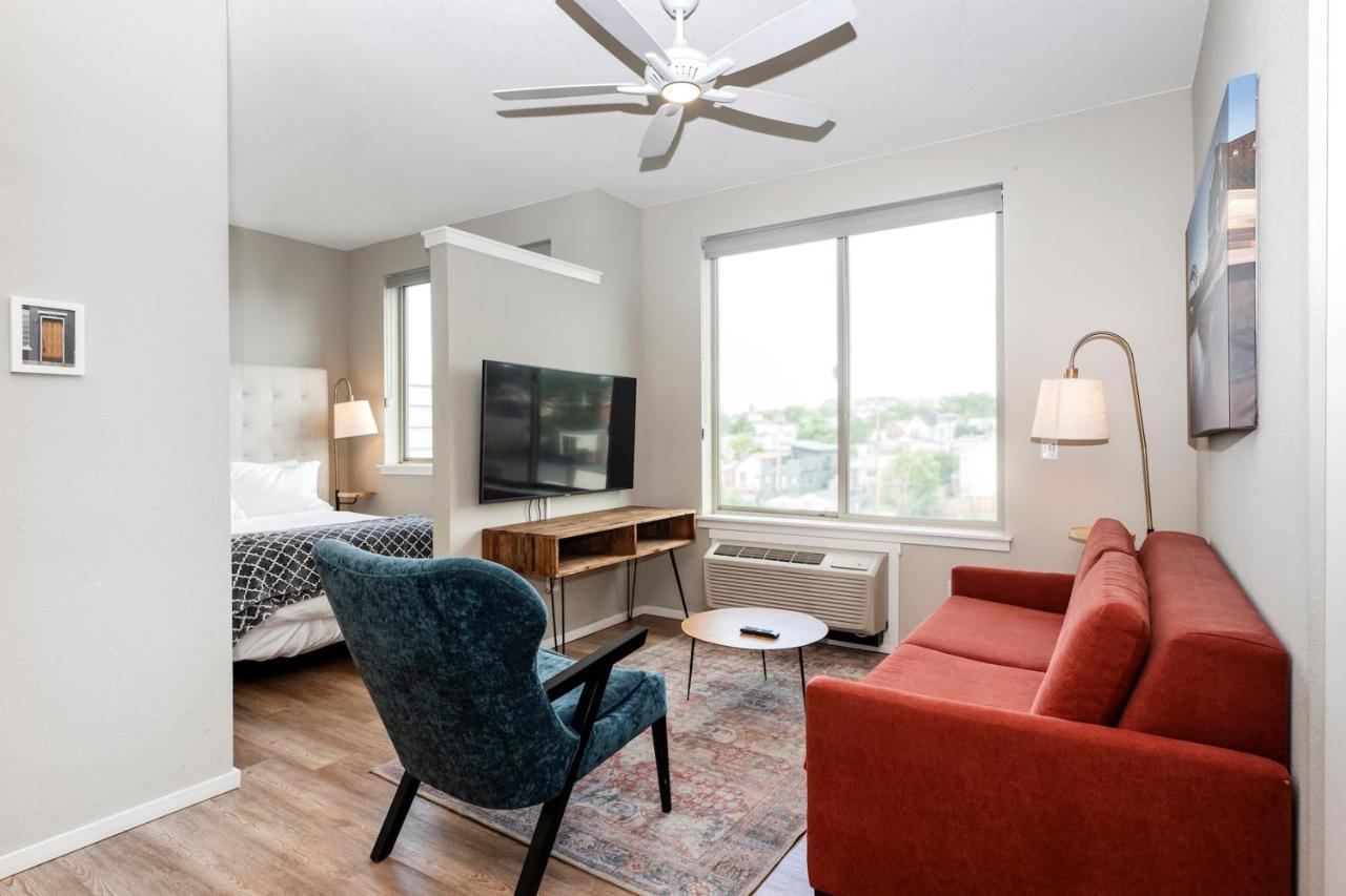 Apartahotel Kasa Comma Lohi Denver