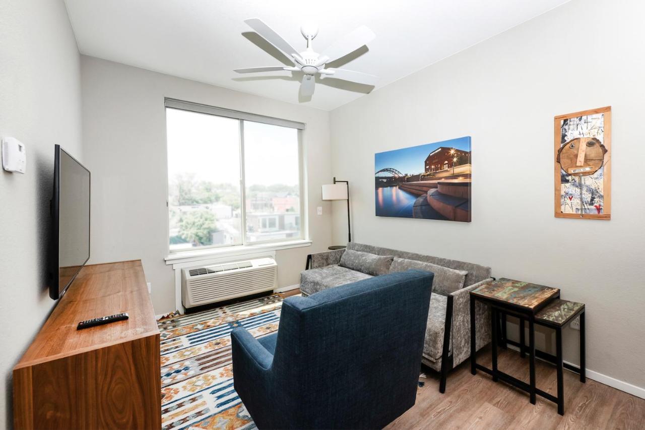 Kasa Comma Lohi Apartahotel Denver